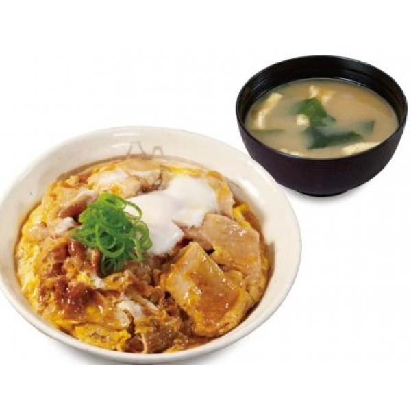 Oyako Don Chicken fillet in batter with simmered egg on rice 