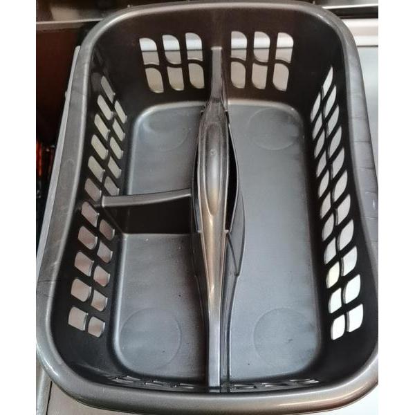 Storage basket 