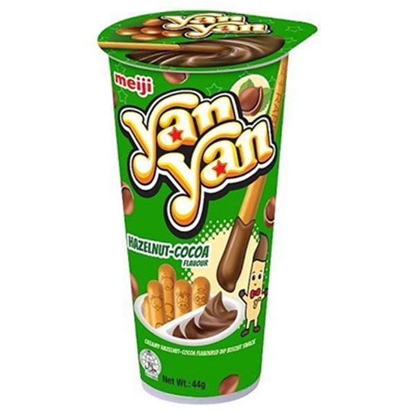 Meiji Yan Yan Creamy Hazelnut-Cocoa Flavoured Dip Biscuit Snack 44g