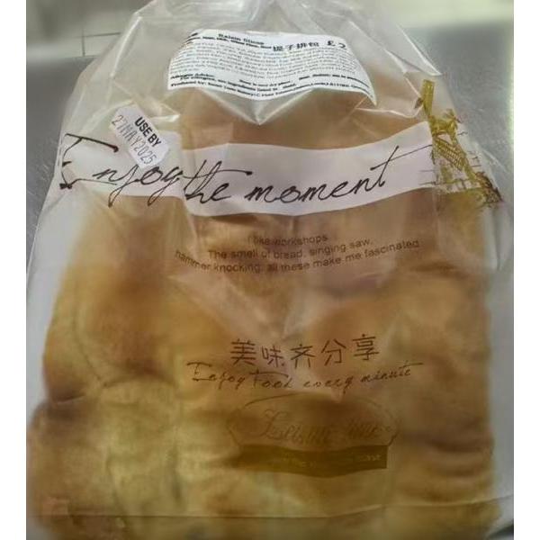 Raisin bread rolls 